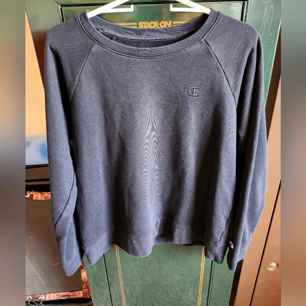 Champion Black Sweatshirt